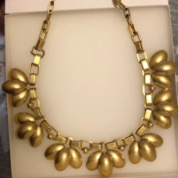 Stella & Dot Hazel Flower Petal Statement Necklace Chain Link Gold - Picture 2 of 16